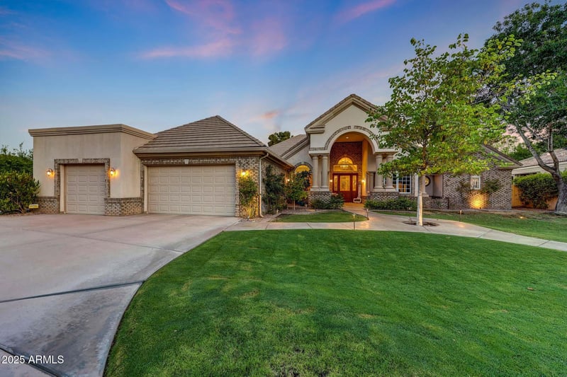 8375 Homestead Ln, Tempe, AZ 85284