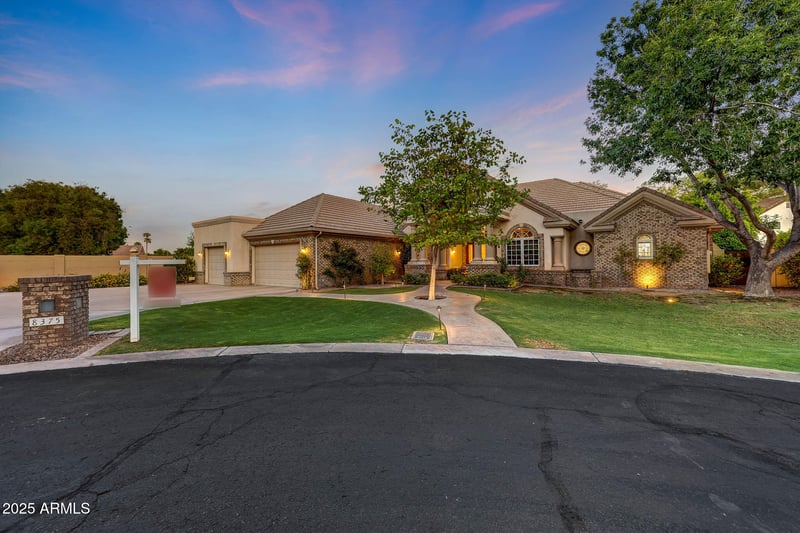8375 Homestead Ln, Tempe, AZ 85284