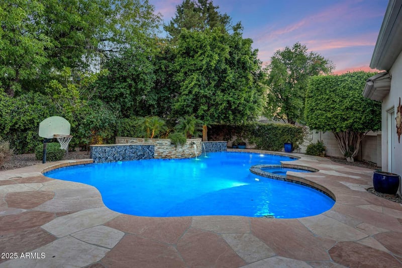 8375 Homestead Ln, Tempe, AZ 85284