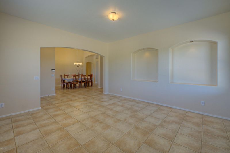 838 E Dolores Rd, Phoenix, AZ 85086