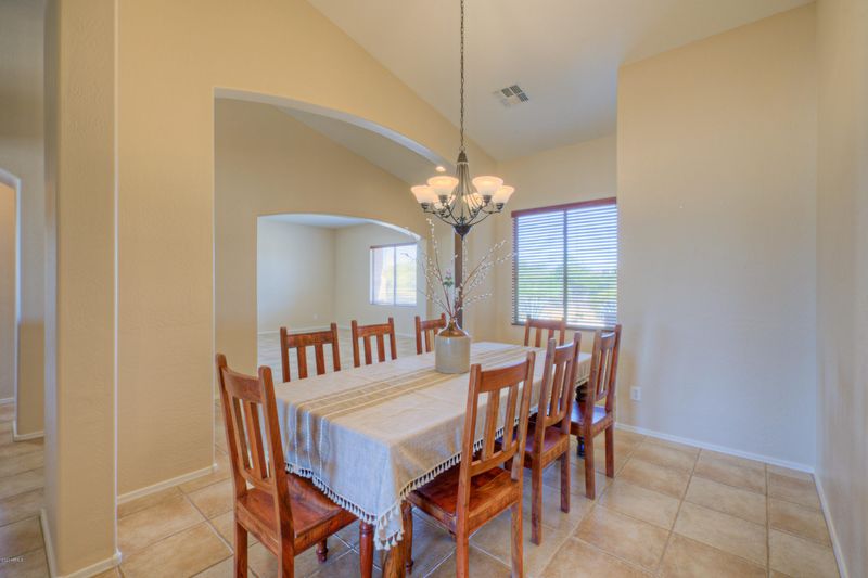 838 E Dolores Rd, Phoenix, AZ 85086