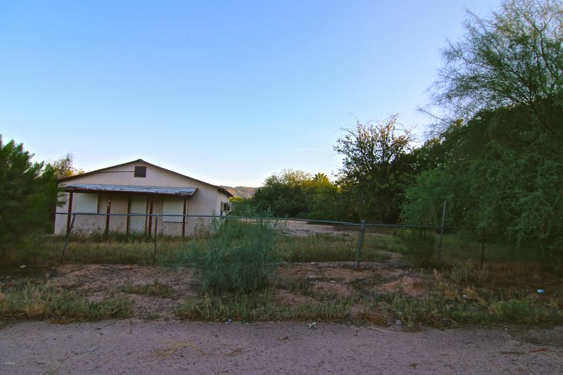 839 E Apollo Rd, Phoenix, AZ 85042