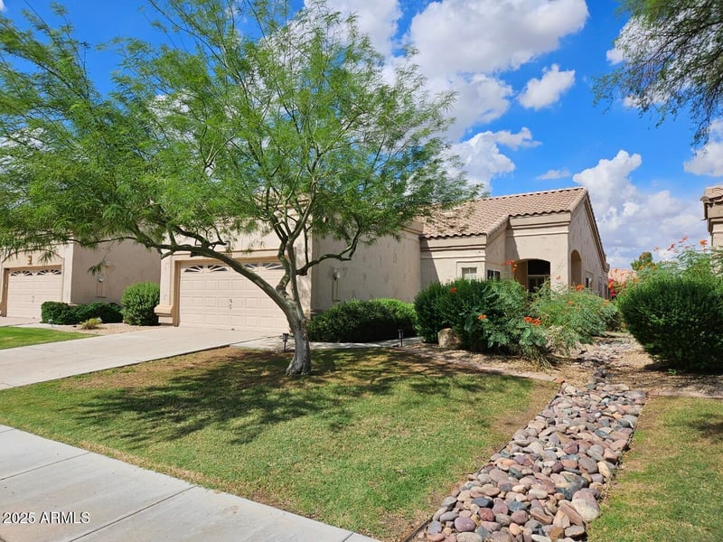 8390 Oraibi Dr, Peoria, AZ 85382