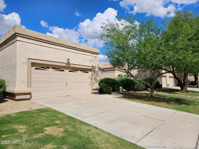 8390 Oraibi Dr, Peoria, AZ 85382