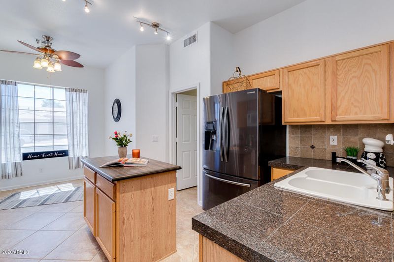 84 E Smoke Tree Rd, Gilbert, AZ 85296