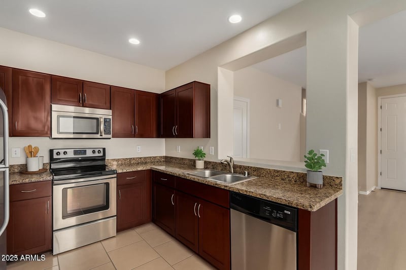 84 Palomino Dr, Gilbert, AZ 85296