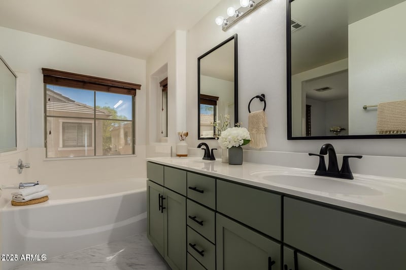 84 Palomino Dr, Gilbert, AZ 85296