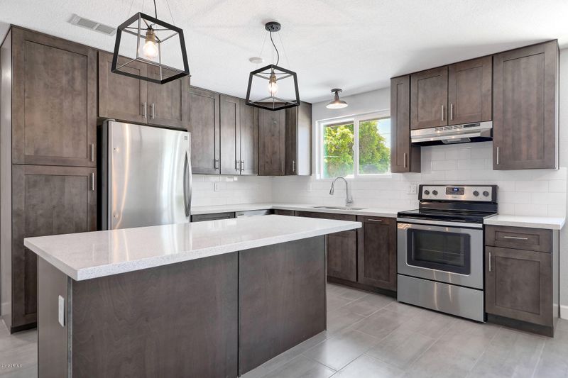 840 E Butler Dr, Phoenix, AZ 85020