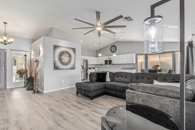 840 Pineview Dr, Chandler, AZ 85226