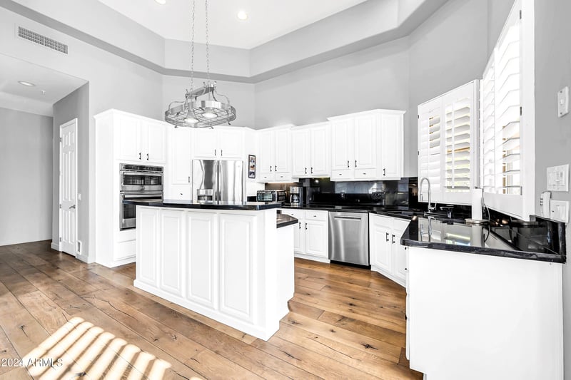 8400 Dixileta Dr #120, Scottsdale, AZ 85266