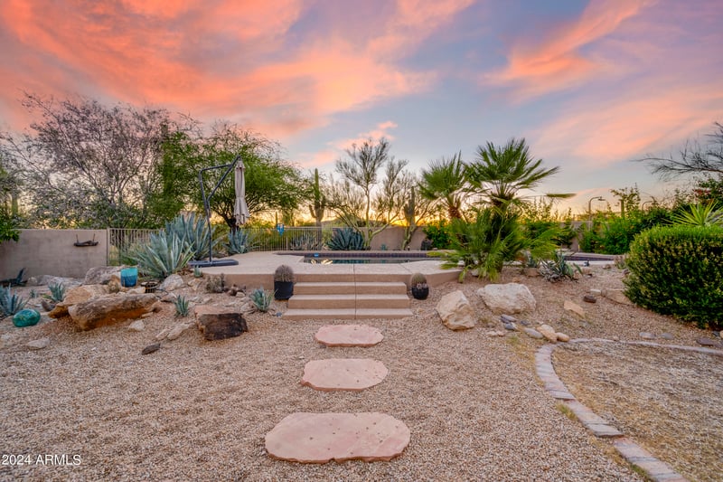 8400 Dixileta Dr #120, Scottsdale, AZ 85266