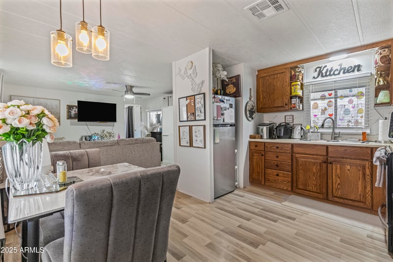 8401 67 Ave #128, Glendale, AZ 85302