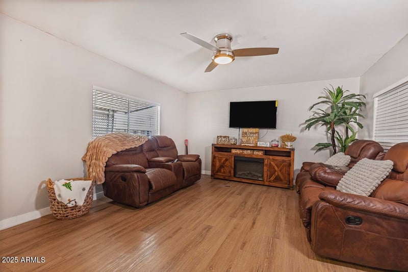 8401 67th Ave #209, Glendale, AZ 85302