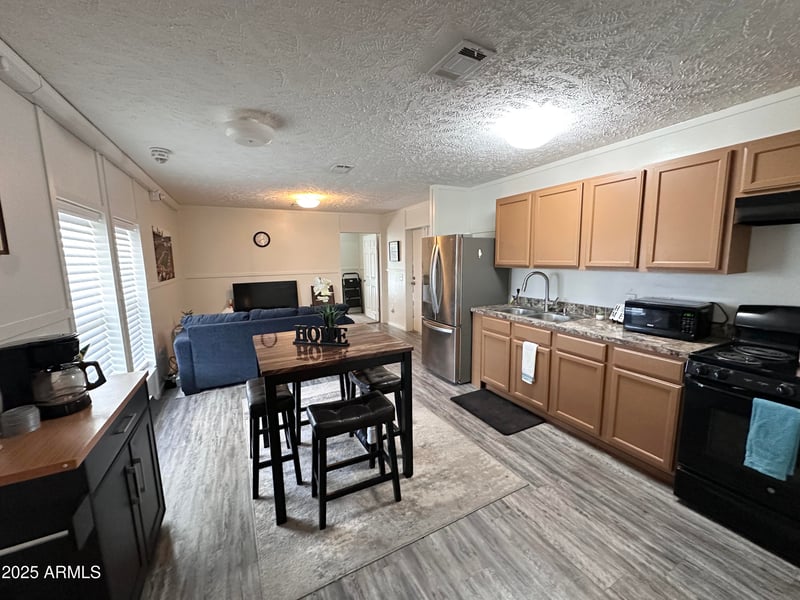 8401 67th Ave #250, Glendale, AZ 85302