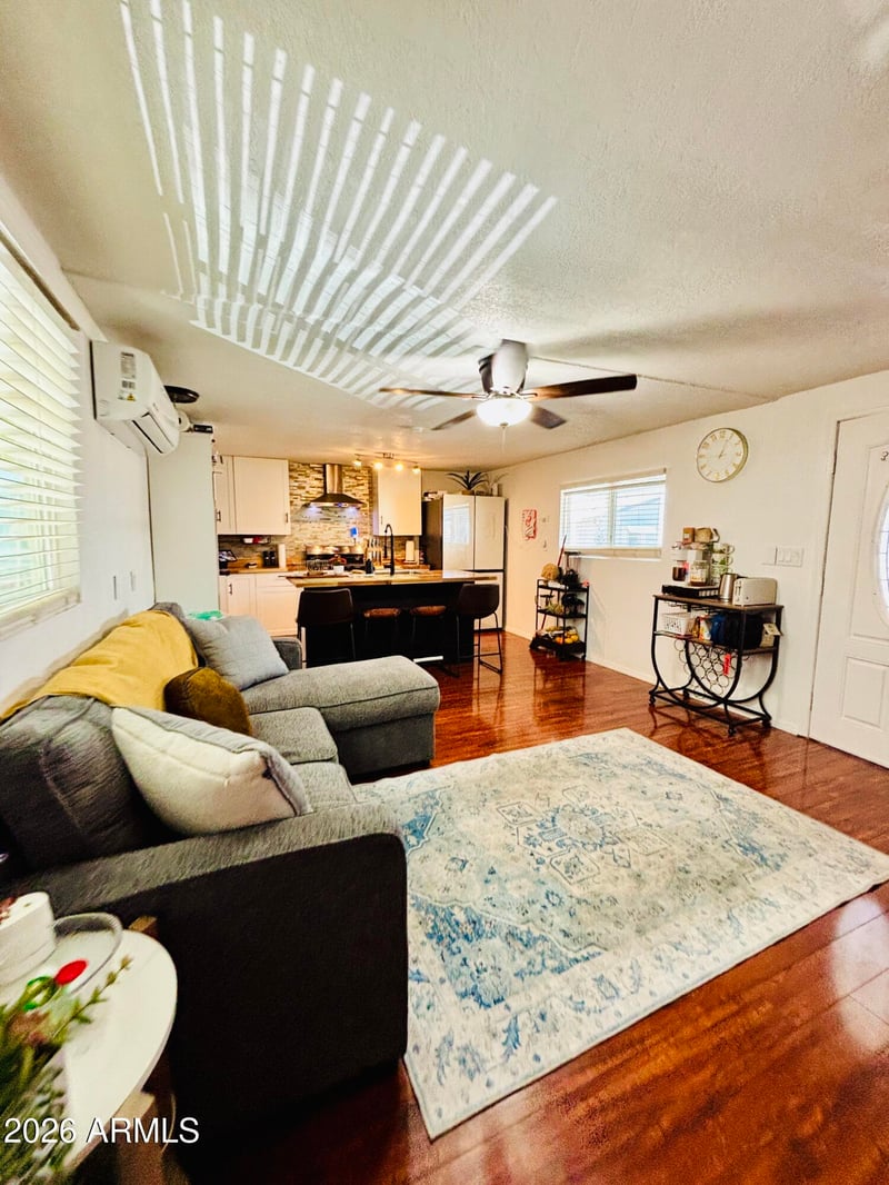 8401 N 67th Ave #141, Glendale, AZ 85302
