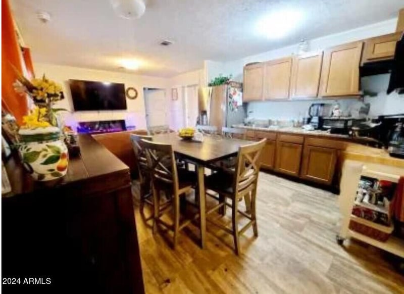 8401 N 67th Ave #284, Glendale, AZ 85302