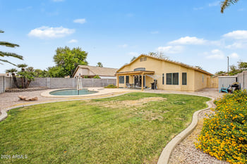 8401 Laurel Ln, Peoria, AZ 85345