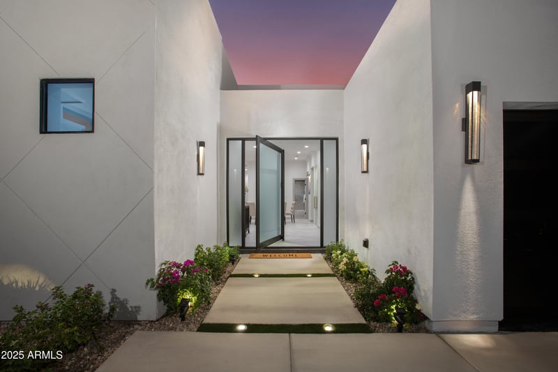 8402 Heatherbrae Dr, Scottsdale, AZ 85251