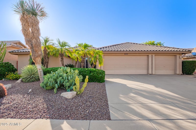 8402 Rosemonte Dr, Peoria, AZ 85382