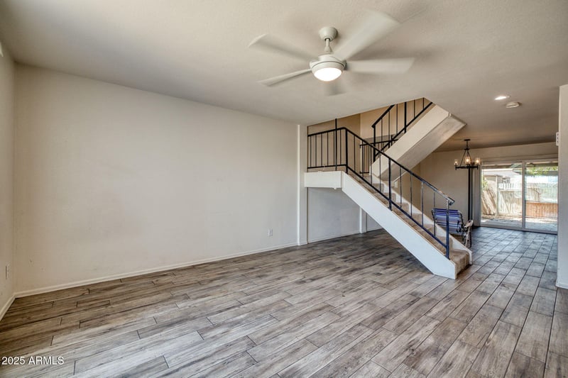 8403 33rd Ave, Phoenix, AZ 85051