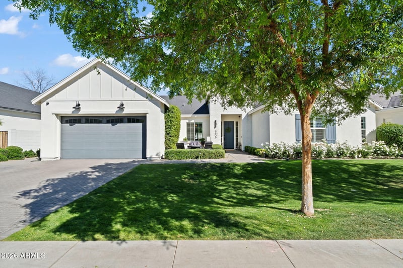 8409 N Diller Grove Ln, Phoenix, AZ 85021