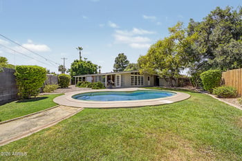 841 Hayward Ave, Phoenix, AZ 85020