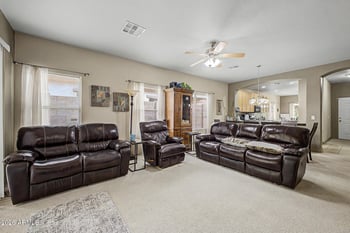 8412 Edgewood Ave, Mesa, AZ 85208