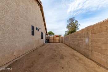 8413 Willowbrook Dr, Peoria, AZ 85382