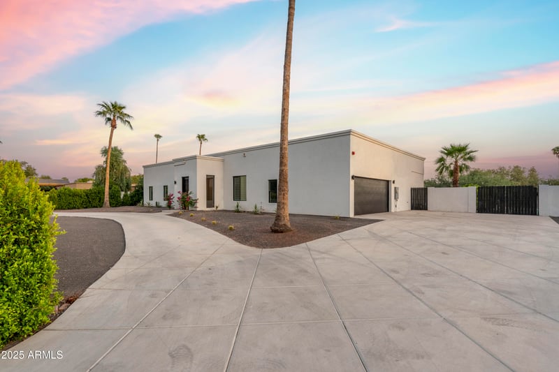 8417 Cactus Rd, Scottsdale, AZ 85260