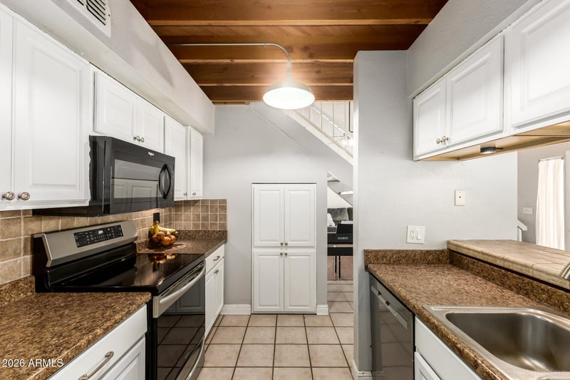 842 Manor Dr, Chandler, AZ 85225