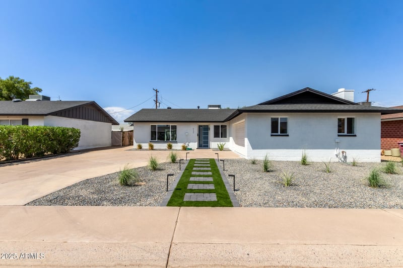 8420 Plaza Ave, Scottsdale, AZ 85250