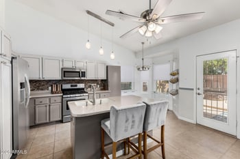 8423 Dahlia Dr, Peoria, AZ 85381