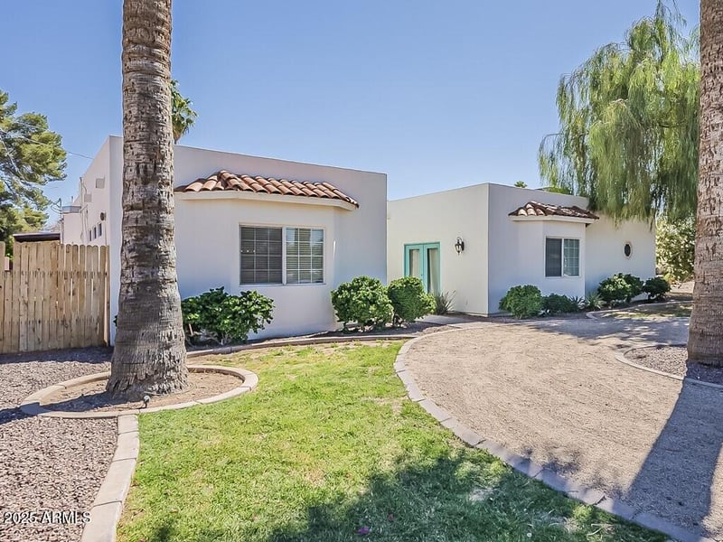 8423 Heatherbrae Dr, Scottsdale, AZ 85251