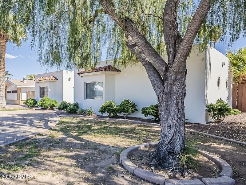 8423 Heatherbrae Dr, Scottsdale, AZ 85251