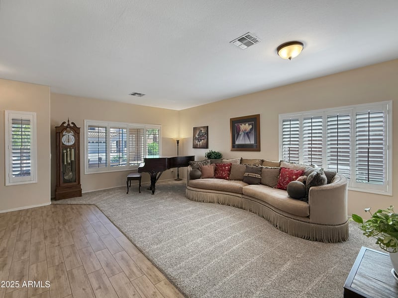 8423 Mary Ann Dr, Peoria, AZ 85382