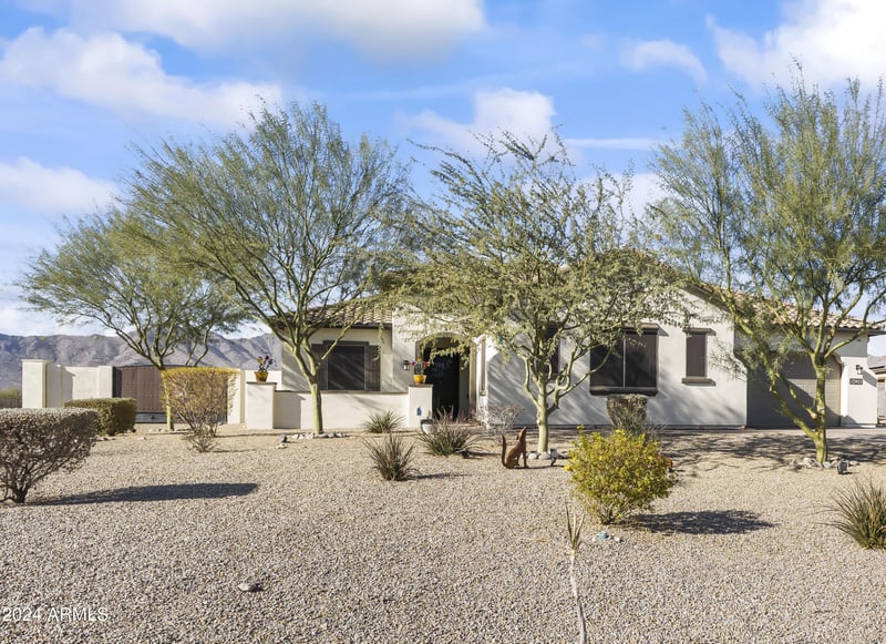 8424 194th Dr, Waddell, AZ 85355