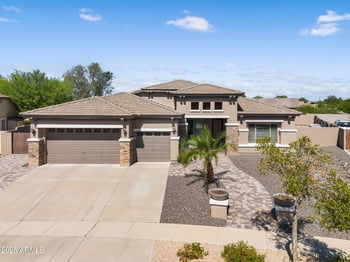 8424 Gardenia Ave, Glendale, AZ 85305