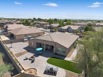 8424 Gardenia Ave, Glendale, AZ 85305