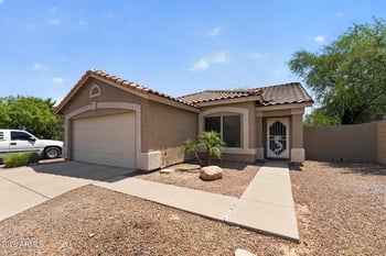8425 E Navarro Cir, Mesa, AZ 85209