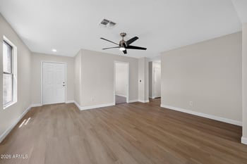 8425 E Navarro Cir, Mesa, AZ 85209