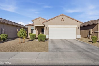 8425 61st Dr, Glendale, AZ 85302