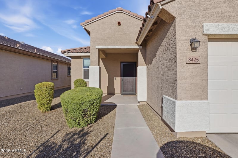 8425 N 61st Dr, Glendale, AZ 85302