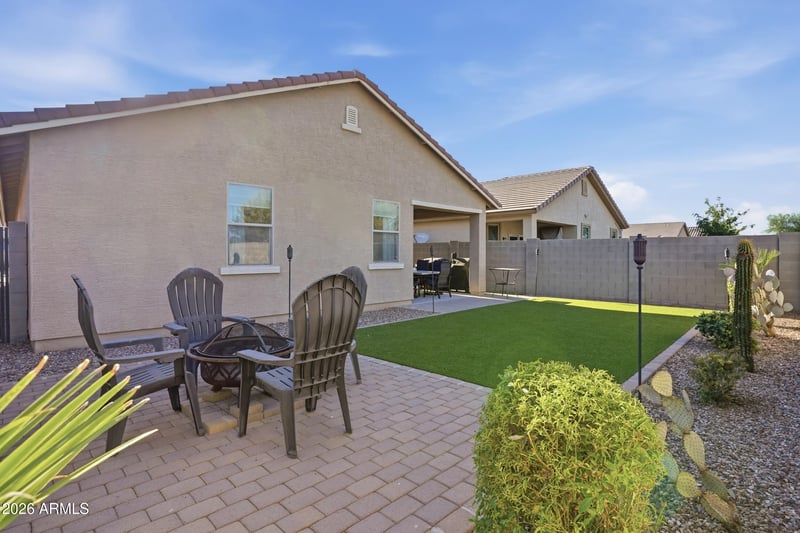 8425 N 61st Dr, Glendale, AZ 85302
