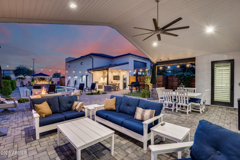 8425 W Louise Ct, Peoria, AZ 85383