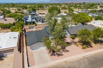 8426 Lincoln Dr, Scottsdale, AZ 85250