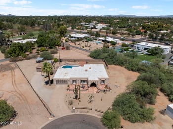 8426 Paradise Dr, Scottsdale, AZ 85260