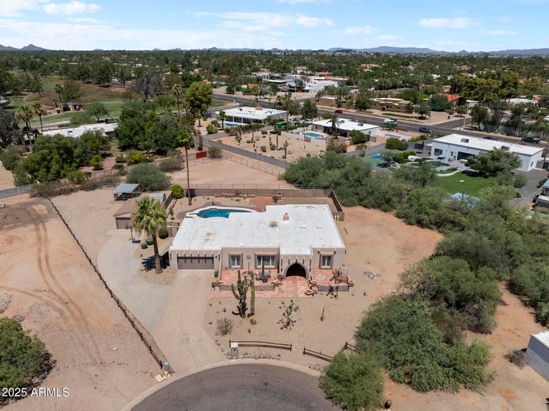 8426 Paradise Dr, Scottsdale, AZ 85260