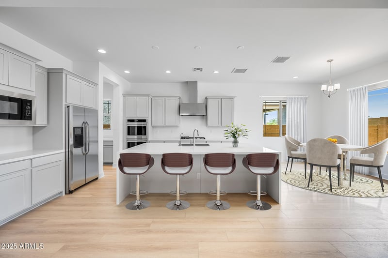 8426 Solano Dr, Glendale, AZ 85305