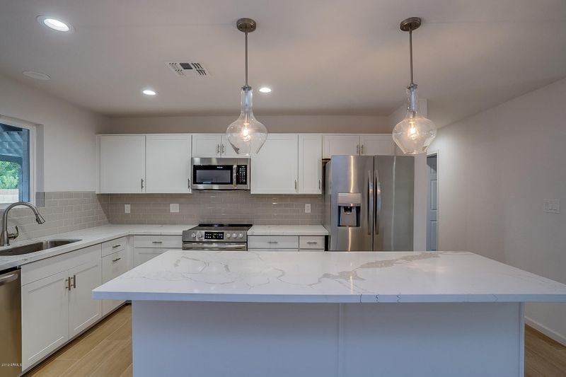 8427 E Palm Ln, Scottsdale, AZ 85257