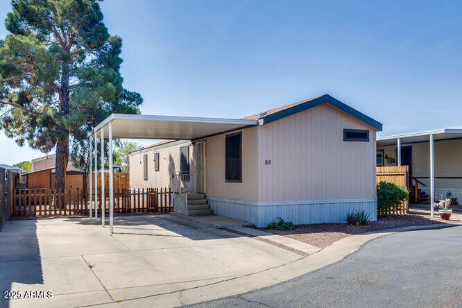 8427 Glendale Ave #88, Glendale, AZ 85305